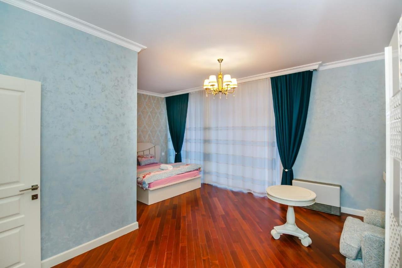 Lux Family Apartment In City Center บากู ภายนอก รูปภาพ