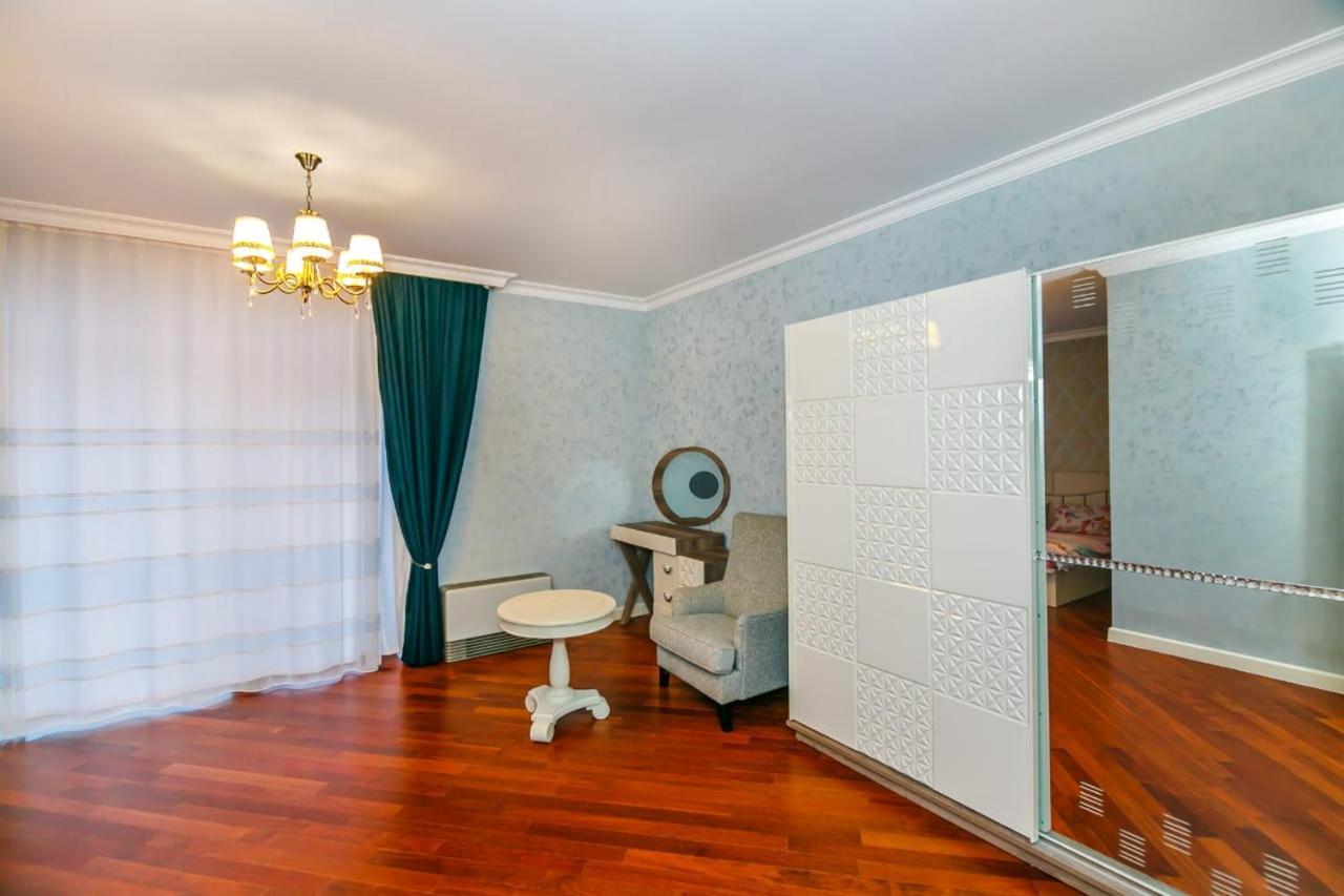 Lux Family Apartment In City Center บากู ภายนอก รูปภาพ