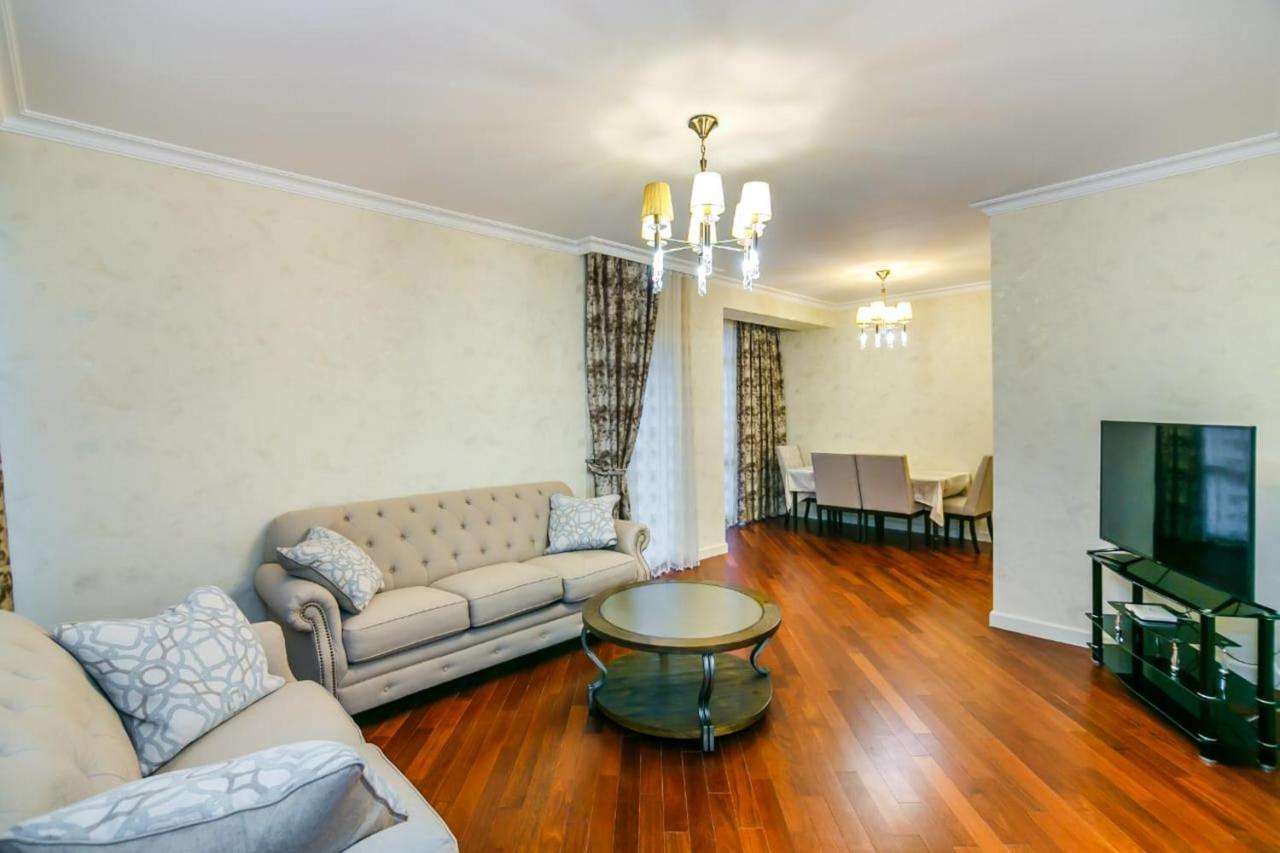 Lux Family Apartment In City Center บากู ภายนอก รูปภาพ