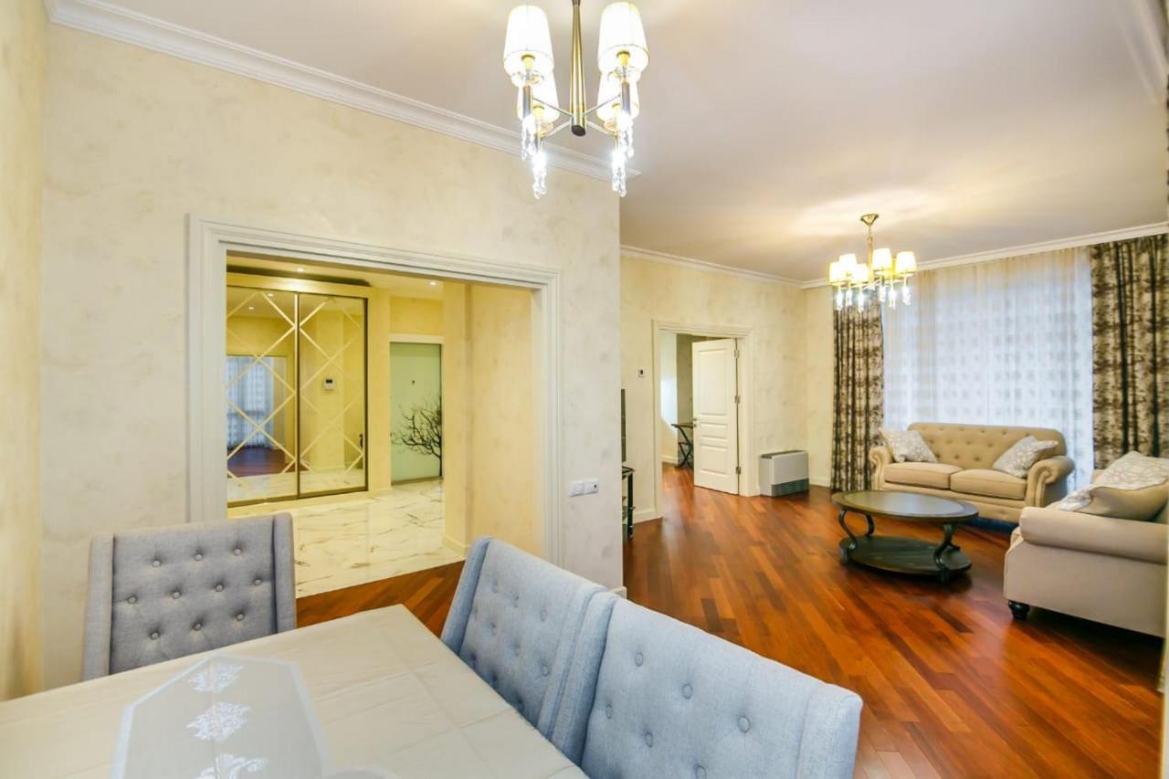 Lux Family Apartment In City Center บากู ภายนอก รูปภาพ