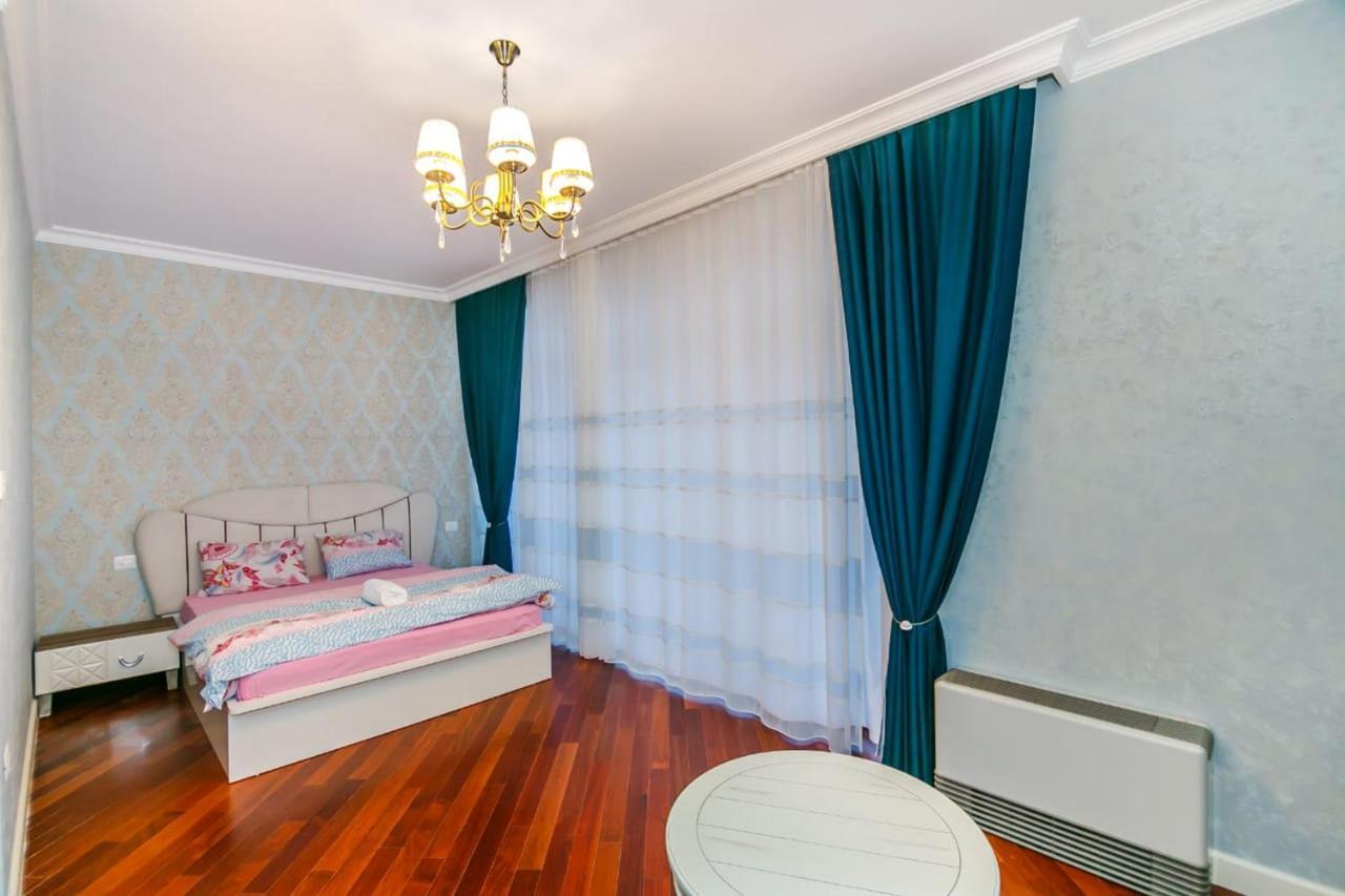 Lux Family Apartment In City Center บากู ภายนอก รูปภาพ